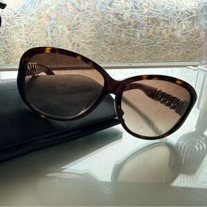 Yves Saint Laurent
Square Gradient Sunglasses